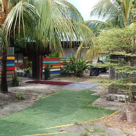 Tony'S Guesthouse At Teluk Bahang